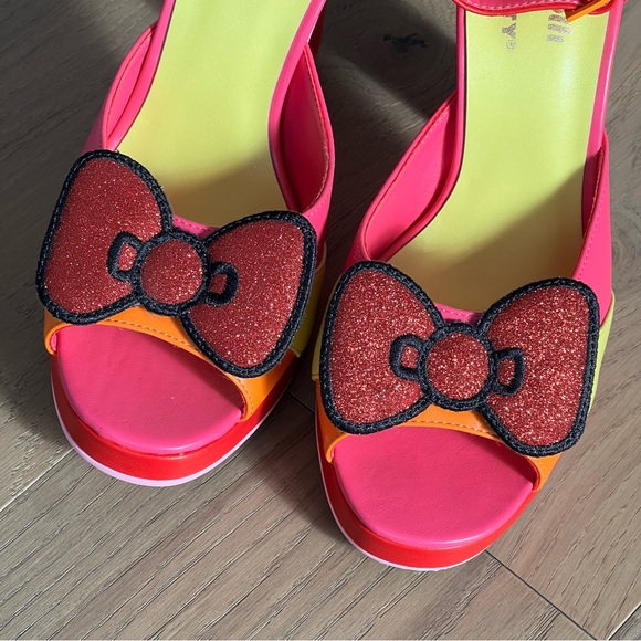 ModCloth x Hello Kitty Stripe Platform Sandals with Glittery Bow - Picture 8 of 16